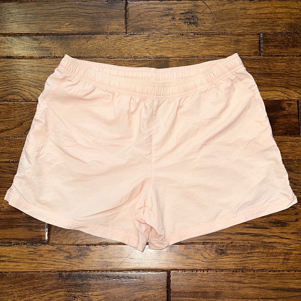 NWOT Columbia Light Pink Women’s Elastic Waist Cargo Shorts